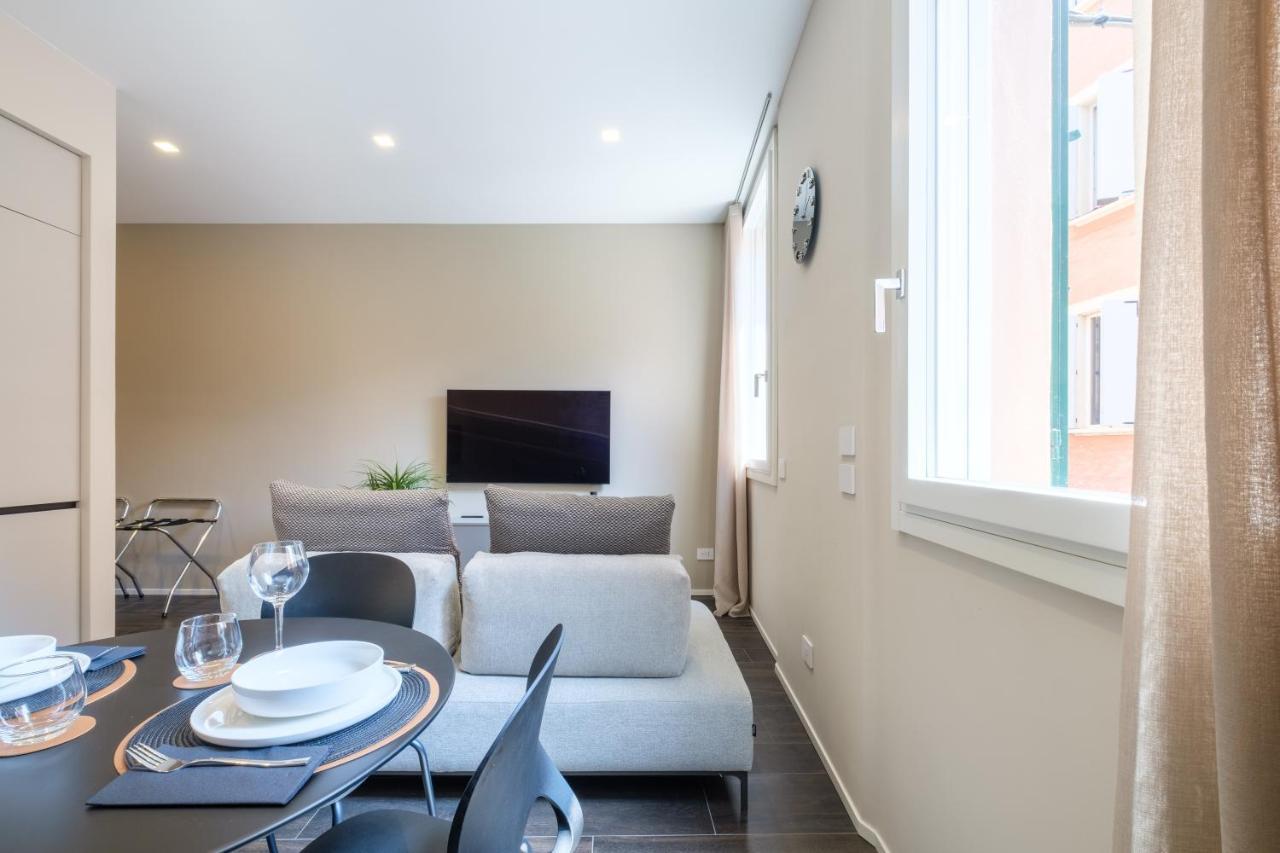 Golden Suite By Studio Vita Bologna Luaran gambar