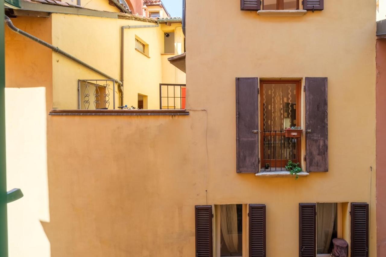 Golden Suite By Studio Vita Bologna Luaran gambar